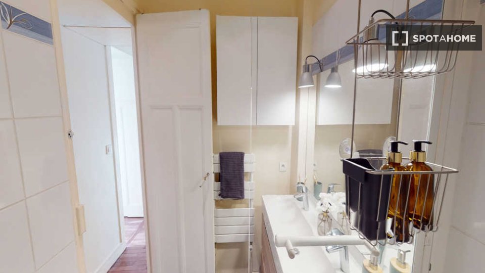 Double room Paris, 6 beds, 90m² — photo 15