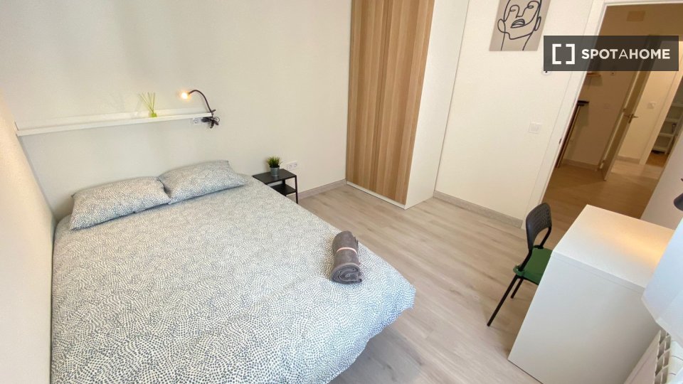 Double room Madrid, 4 beds — photo 4