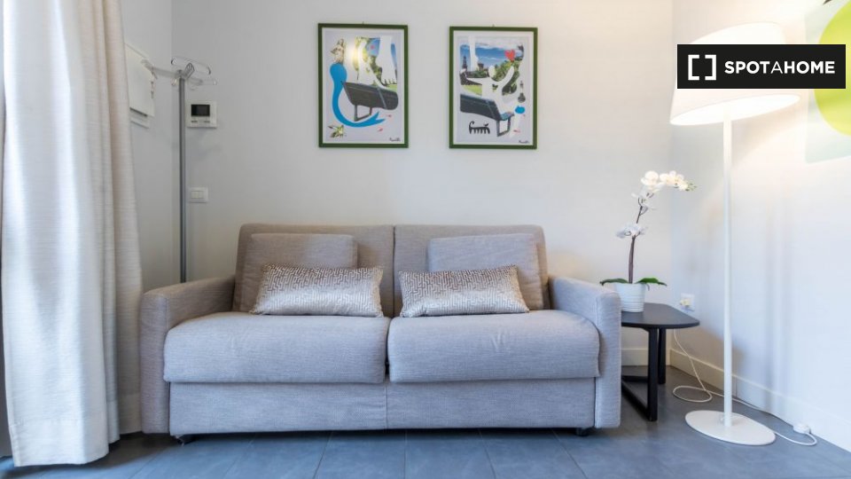 Apartment Milan, 1 bed — photo 2