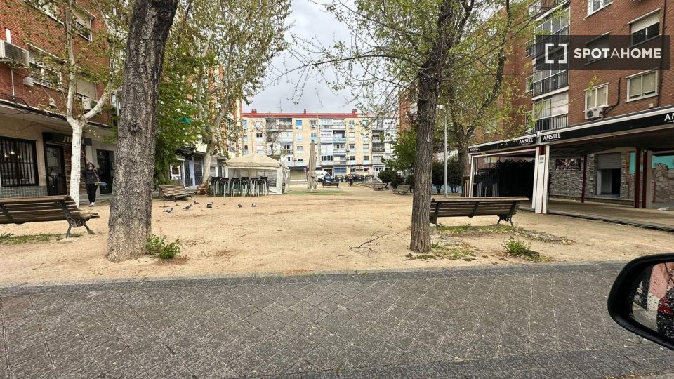 Double room Madrid, 5 beds — photo 22
