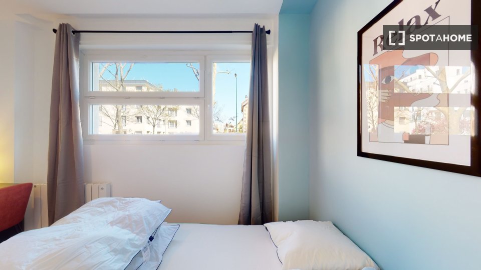 Chambre double Paris, 10 chambres — photo 13