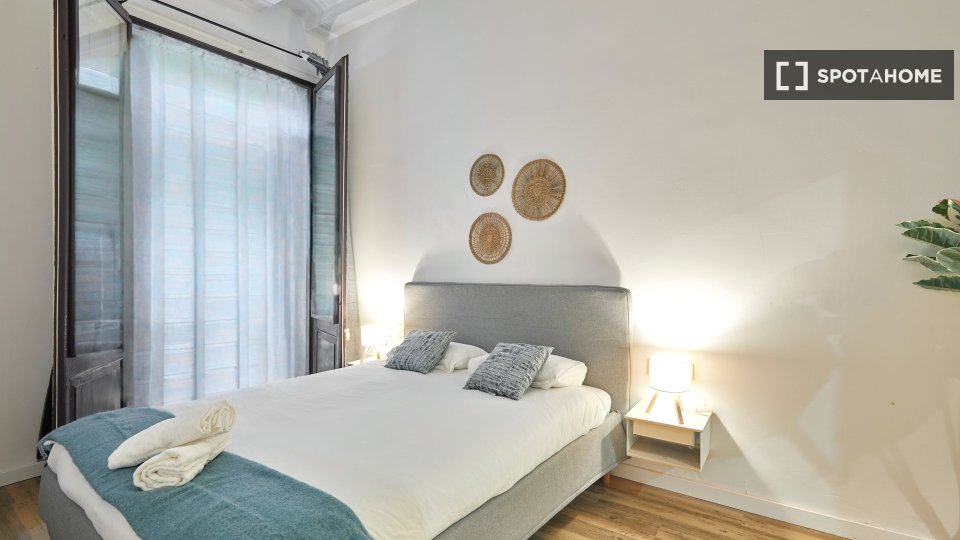Apartment Barcelona, 2 beds, 80m² — photo 26