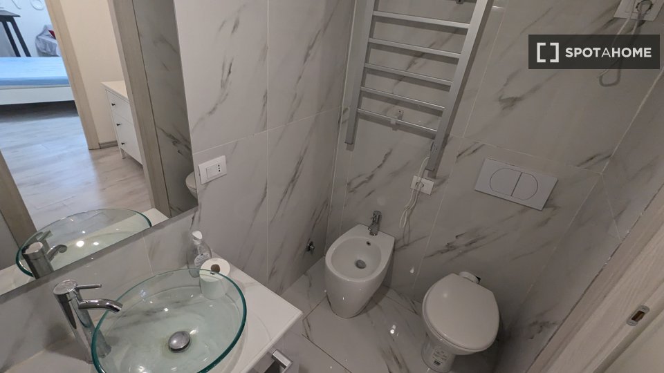 Double room Milan, 3 beds, 75m² — photo 30
