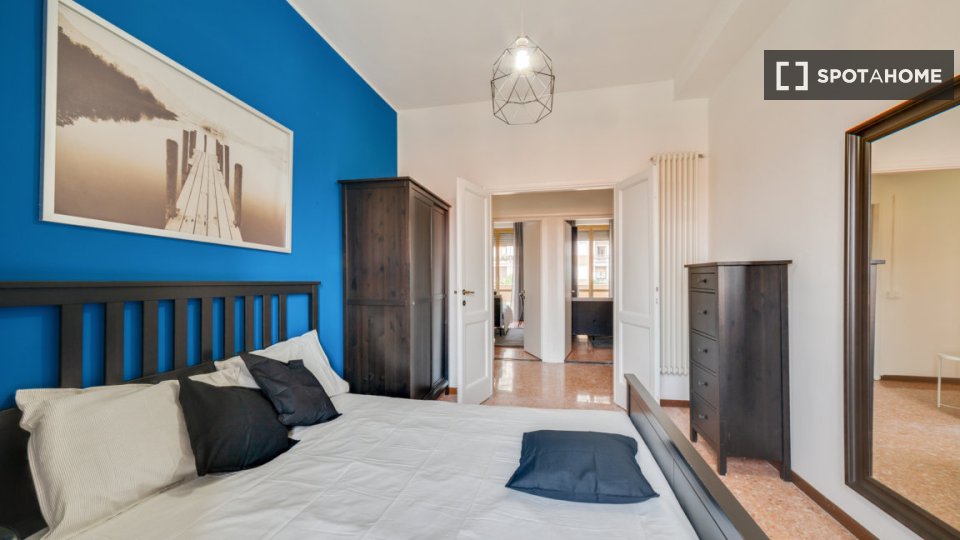 Double room Milan, 5 beds, 123m² — photo 2