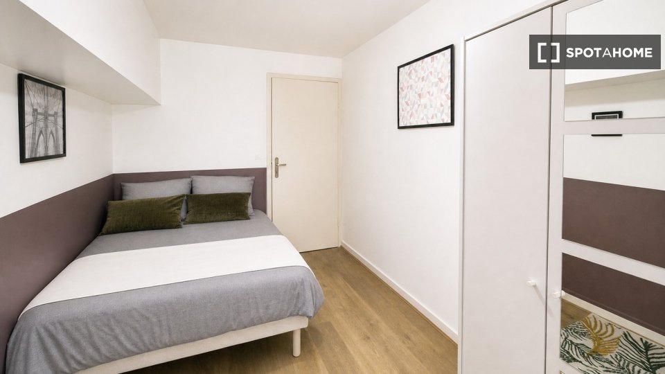 Double room Lyon, 5 beds — photo 30