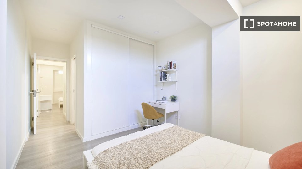 Double room Lisbon, 4 beds — photo 6
