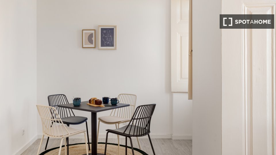 Apartment Lisbon, 2 beds — photo 16