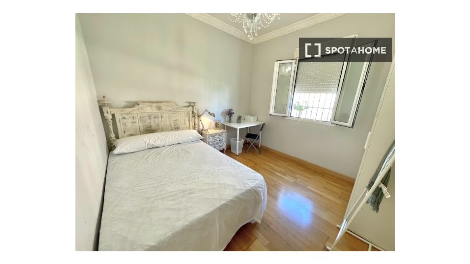 Habitación en piso compartido en El Porvenir, Sevilla