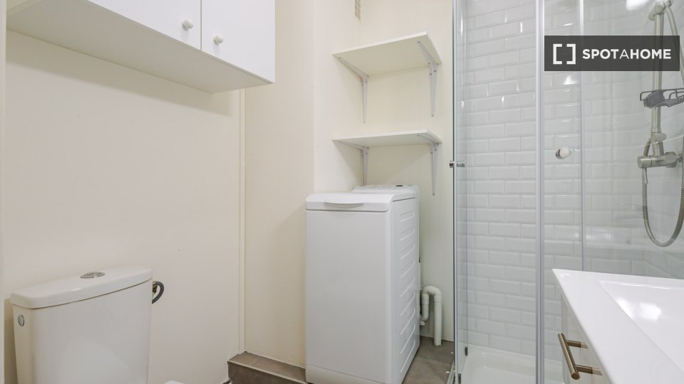 Apartment Paris, 1 bed, 31m² — photo 8