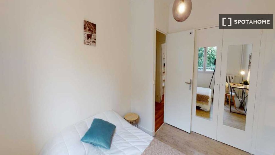 Double room Paris, 4 beds, 70m² — photo 18