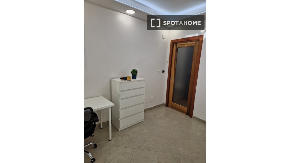 Double room Turin, 5 beds, 136m² — photo 7