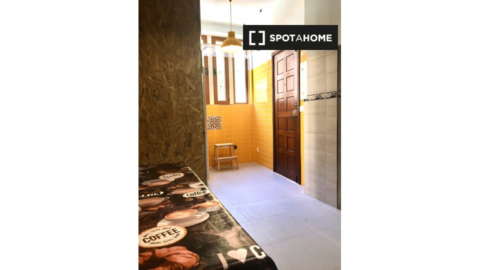 Double room Coimbra, 4 beds — photo 18