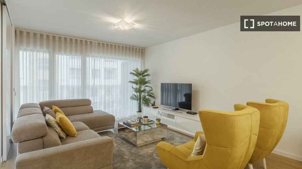 Apartment Lisbon, 3 beds, 133m² — photo 8