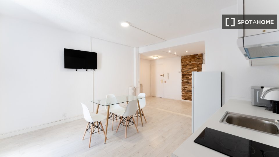 Double room Madrid, 6 beds — photo 13
