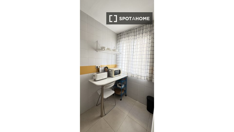 Apartment Madrid, 1 bed, 54m² — photo 2
