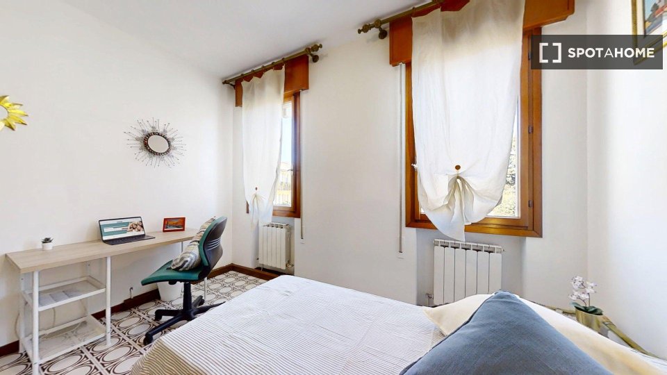 Double room Padua, 3 beds — photo 18