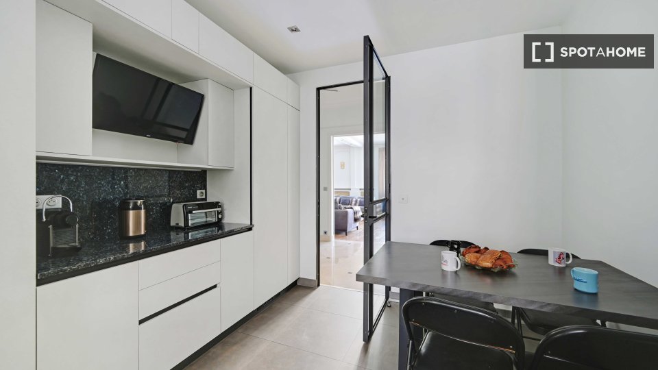 Apartment Paris, 3 beds, 183m² — photo 17