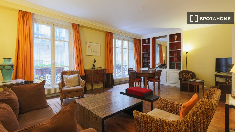 Apartment Paris, 2 beds, 75m² — photo 1
