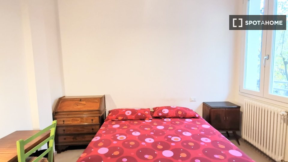 Double room Bologna, 3 beds, 94m² — photo 47