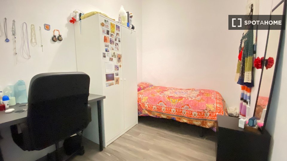 Double room Madrid, 10 beds — photo 10