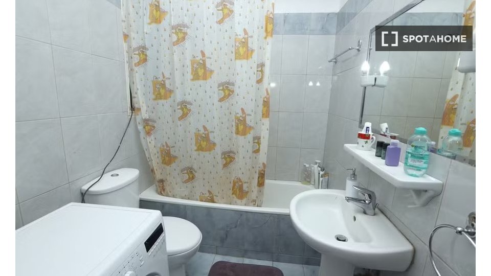 Double room Athens, 4 beds — photo 19