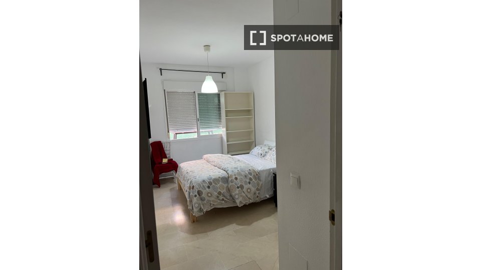 Double room Malaga, 3 beds, 150m² — photo 16