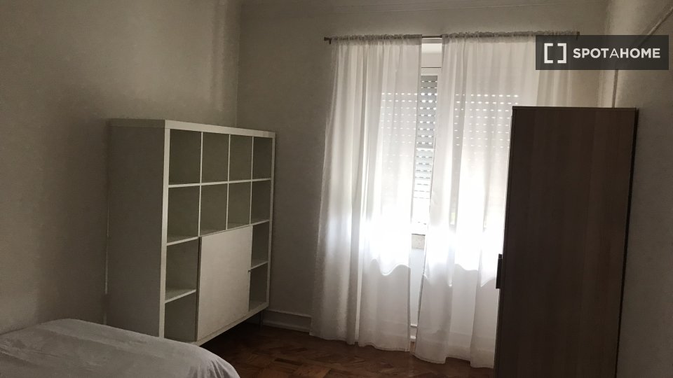 Apartment Lisbon, 4 beds — photo 4