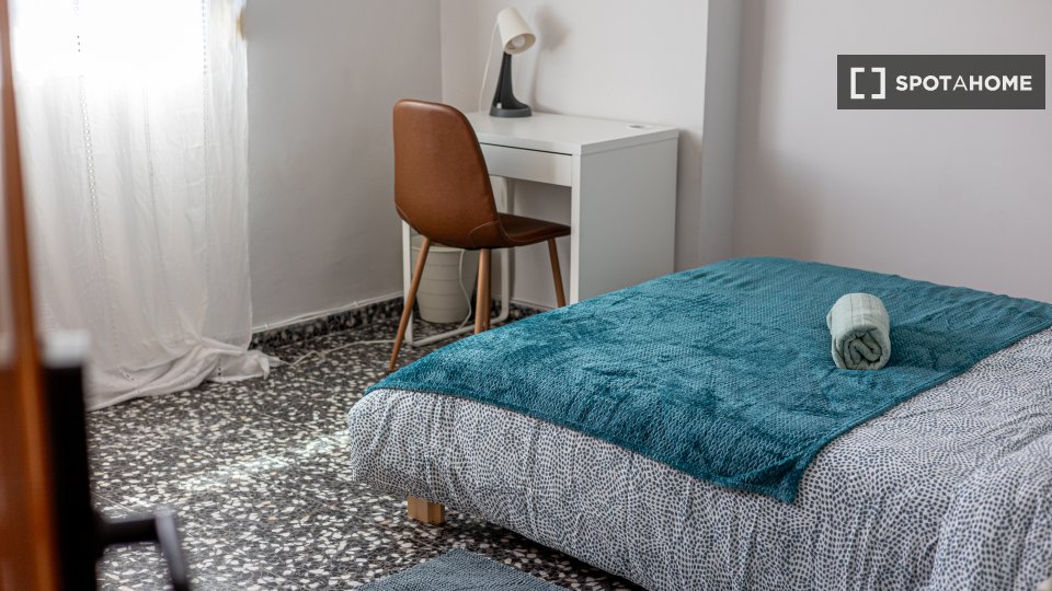 Double room Valencia, 4 beds, 140m² — photo 15