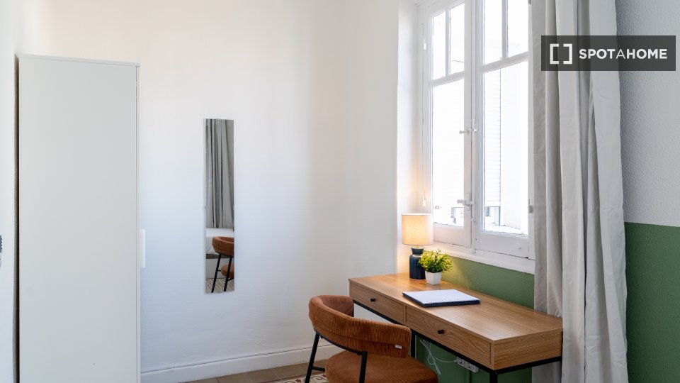 Double room Madrid, 7 beds — photo 18
