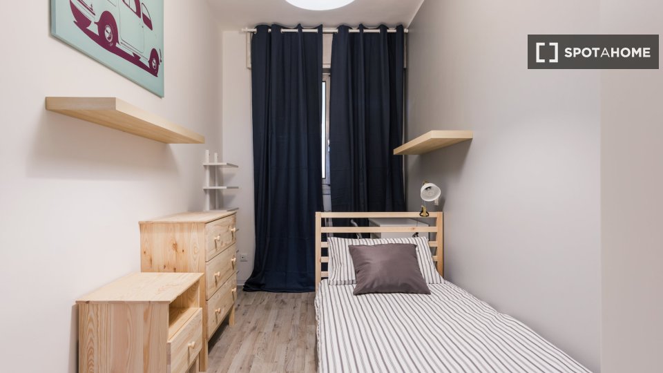 Double room Milan, 5 beds — photo 11