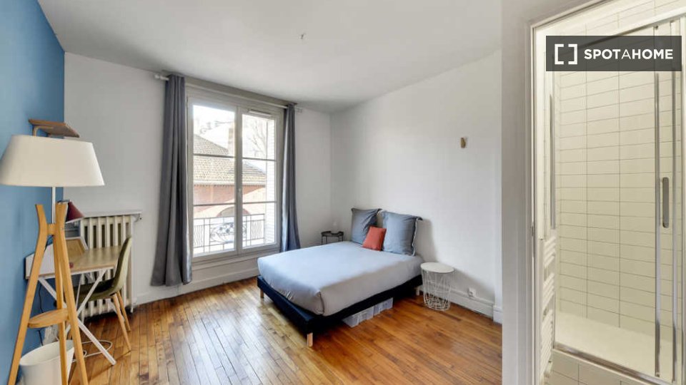 Double room Paris, 6 beds, 80m² — photo 2