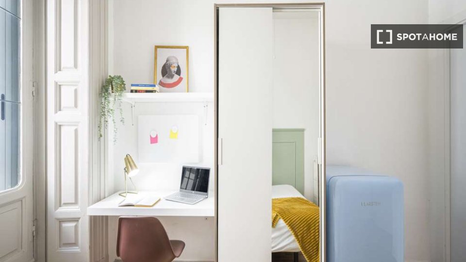 Double room Madrid, 67 beds — photo 19