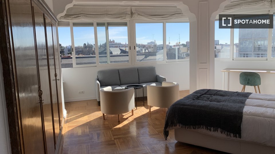 Double room Madrid, 6 beds — photo 6
