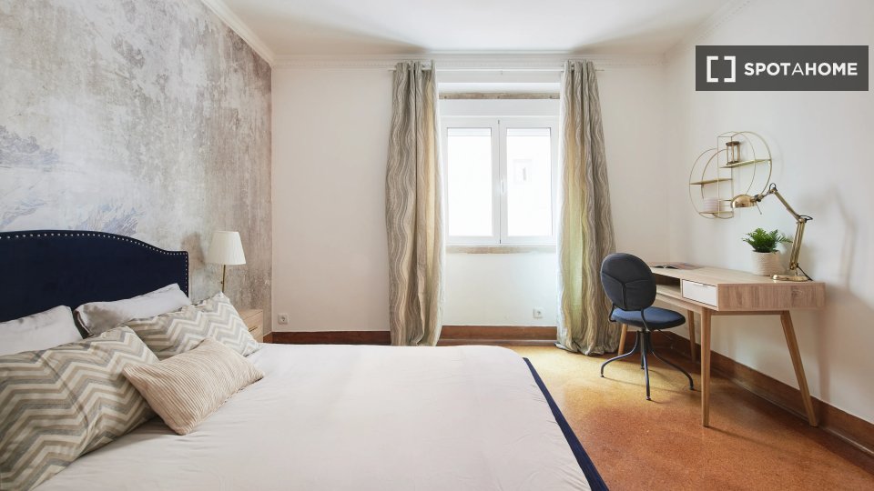 Double room Lisbon, 7 beds — photo 11