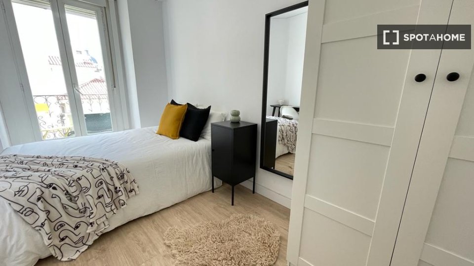 Double room Madrid, 9 beds — photo 12