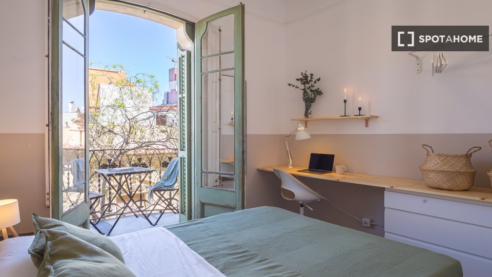 Double room Barcelona, 4 beds, 90m² — photo 19
