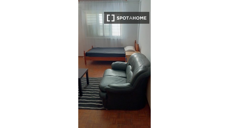 Double room Nicosia, 6 beds — photo 42