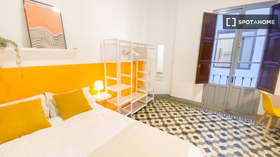 Double room Granada, 6 beds, 160m² — photo 1