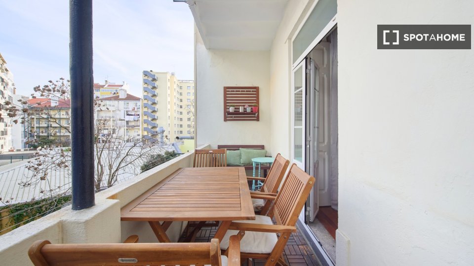 Double room Lisbon, 6 beds — photo 34
