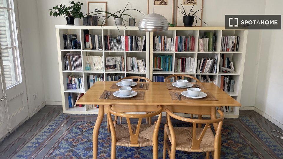 Double room Barcelona, 1 bed, 95m² — photo 8