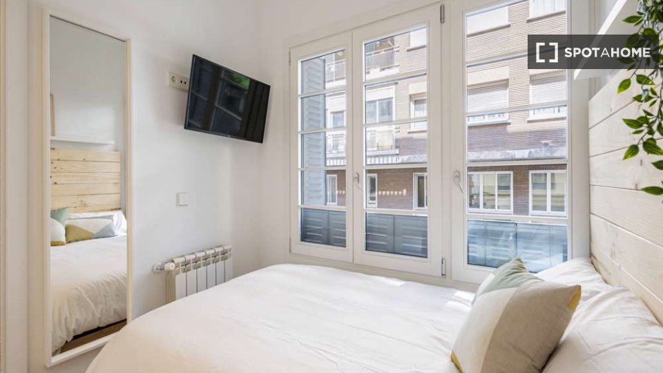 Double room Madrid, 4 beds — photo 6
