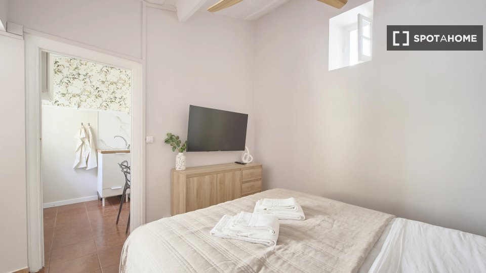 Apartment Lisbon, 1 bed — photo 13