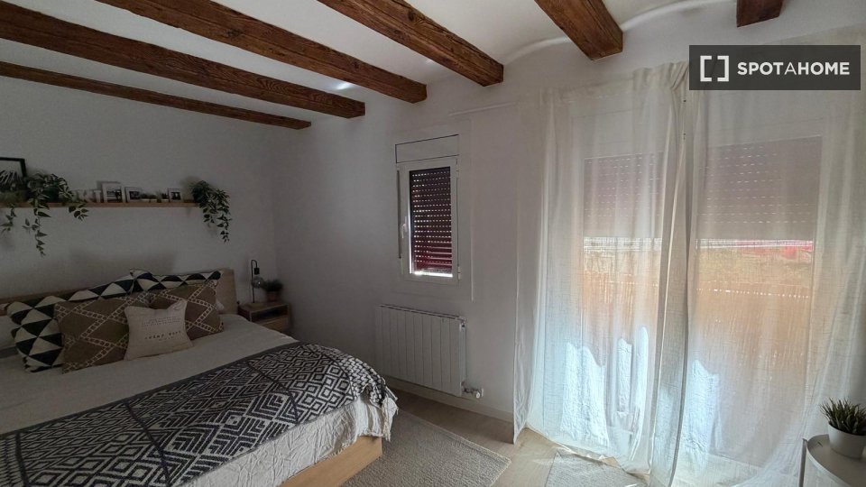Apartment Barcelona, 1 bed, 98m² — photo 11