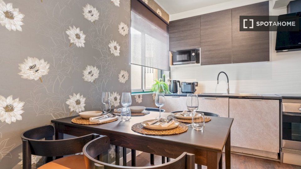Apartment Lisbon, 1 bed — photo 19