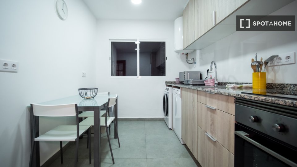Apartment Valencia, 3 beds, 70m² — photo 12