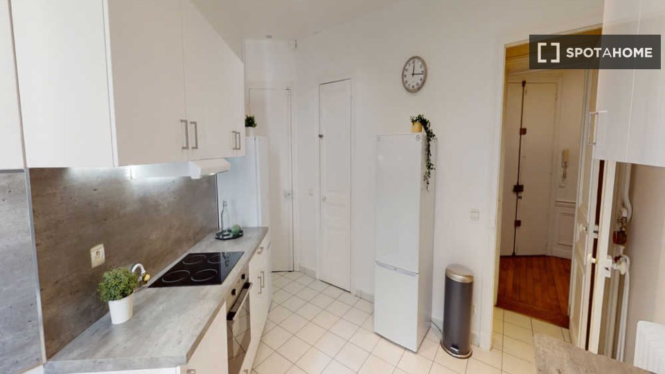 Double room Paris, 8 beds, 200m² — photo 14