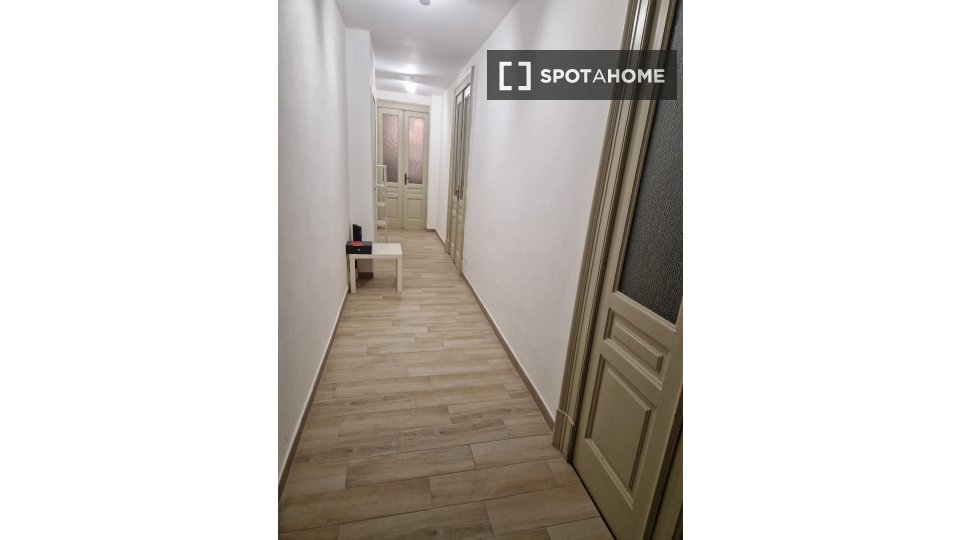 Double room Turin, 1 bed, 28m² — photo 8