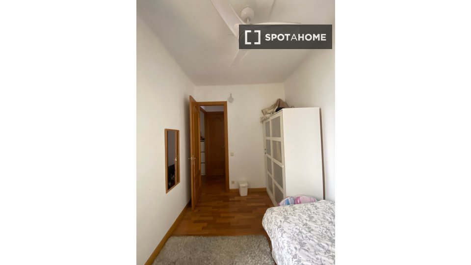 Double room Barcelona, 2 beds, 75m² — photo 10