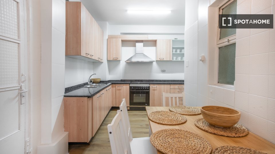Double room Alicante, 8 beds, 200m² — photo 15