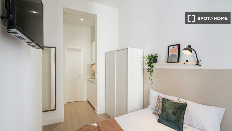 Double room Madrid, 16 beds — photo 40